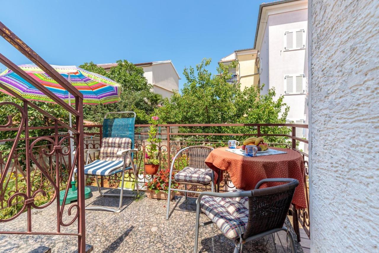 Apartments Volte Rovigno ภายนอก รูปภาพ