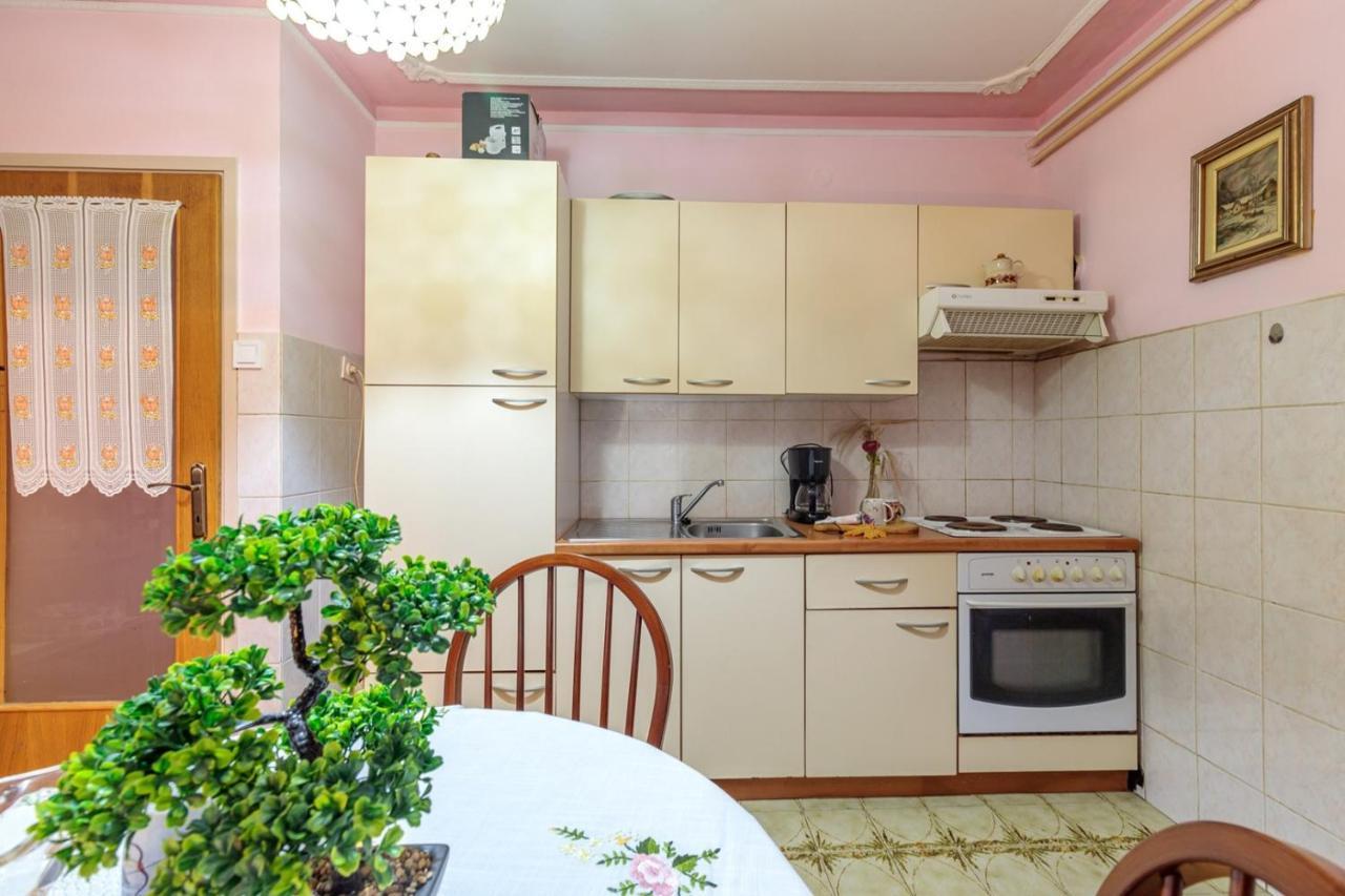 Apartments Volte Rovigno ภายนอก รูปภาพ