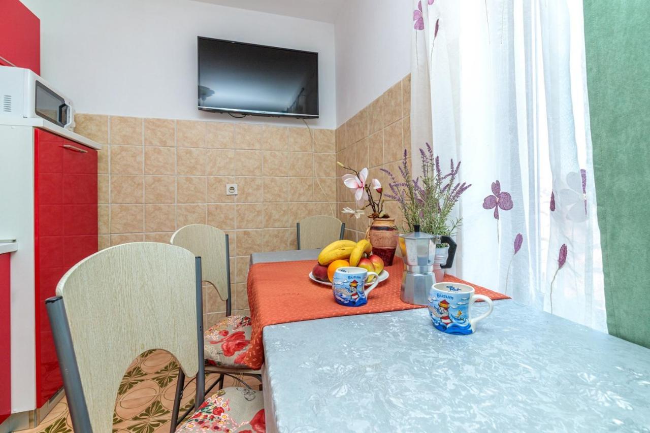 Apartments Volte Rovigno ภายนอก รูปภาพ