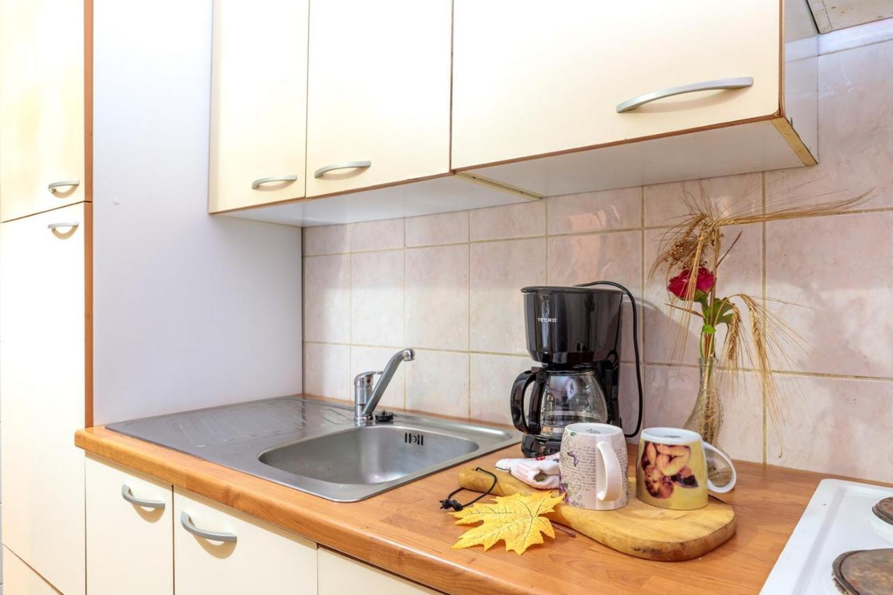 Apartments Volte Rovigno ภายนอก รูปภาพ